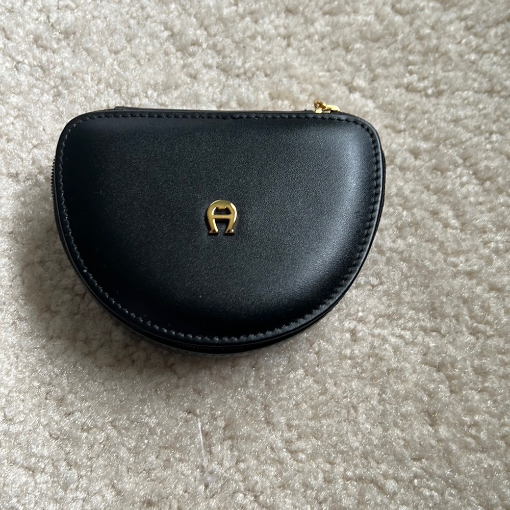 Etienne Aigner travel jewelry case